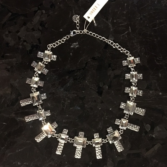 Sweet Lola Necklace - Picture 1 of 3